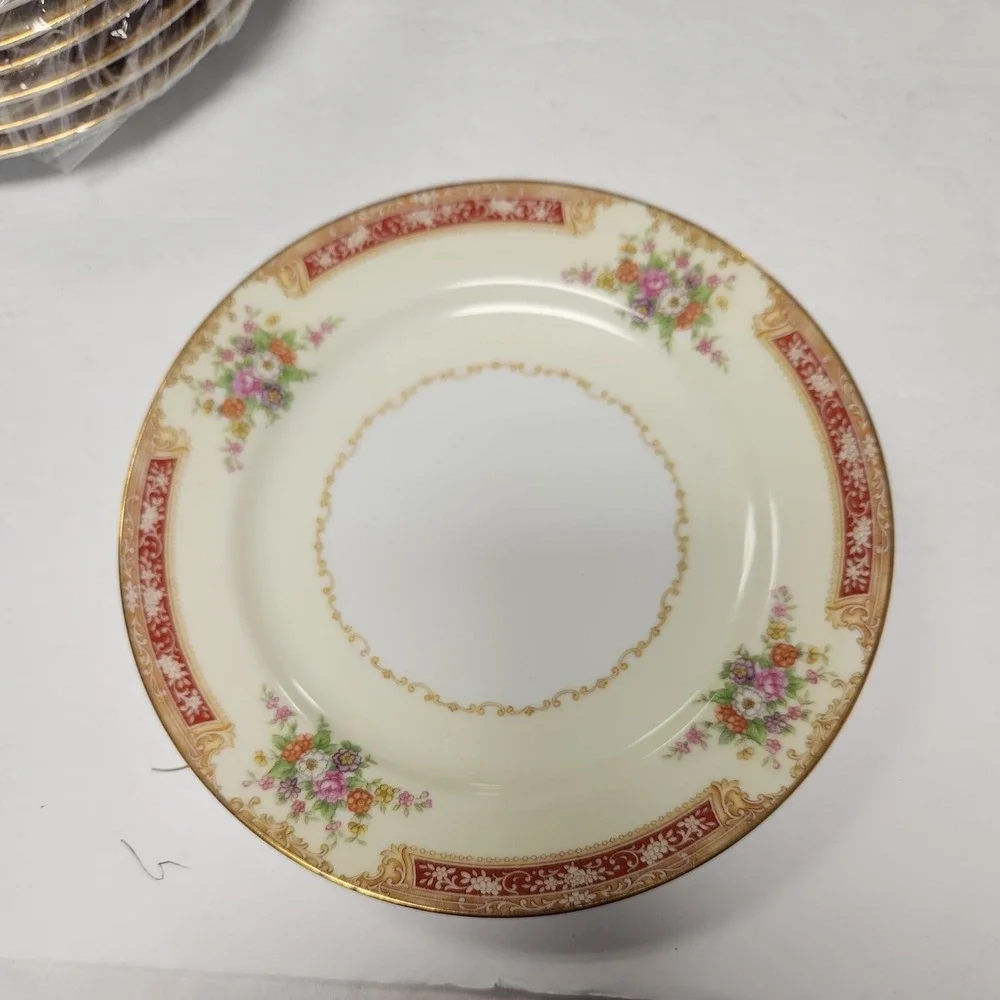 NORITAKE‎ JAPAN LOVELACE PAT RED TAN 7 3/4